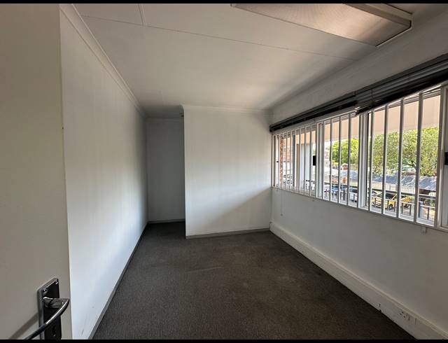 91M² OFFICE TO LET IN HIGHVELD